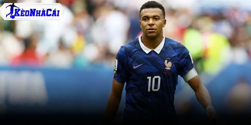 Đội trưởng tuyển Pháp bùng nổ sau giờ nghỉ nhưng không thể cứu Les Bleus