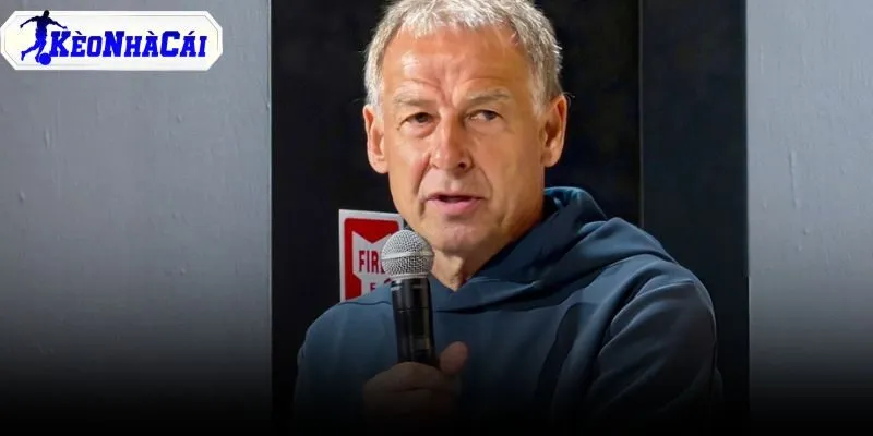 Klinsmann và Kahn chỉ trích cay đắng thất bại trước Paraguay
