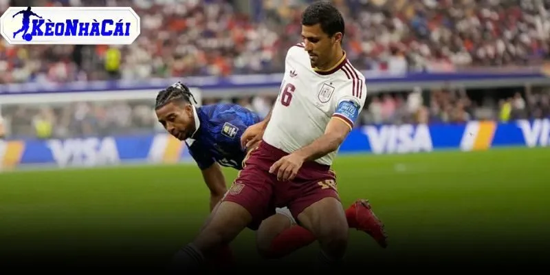 La Roja chiếm ưu thế quân số và kiểm soát trung tuyến